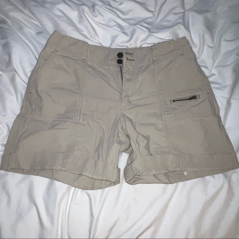 Eddie Bauer Mercer Fit Khaki Chino Shorts, Size 8